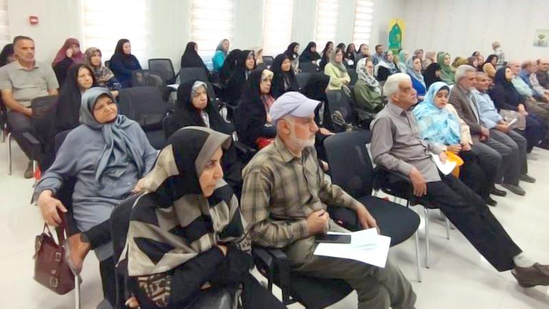 برگزاری همایش پیشگیری از پوکی استخوان و غربالگری سرطان سینه در خانه امید شهر همدان