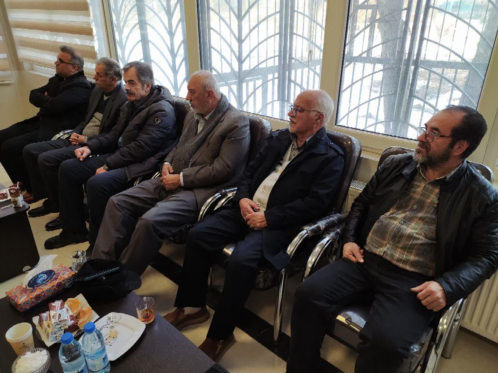 نشست و هم اندیشی