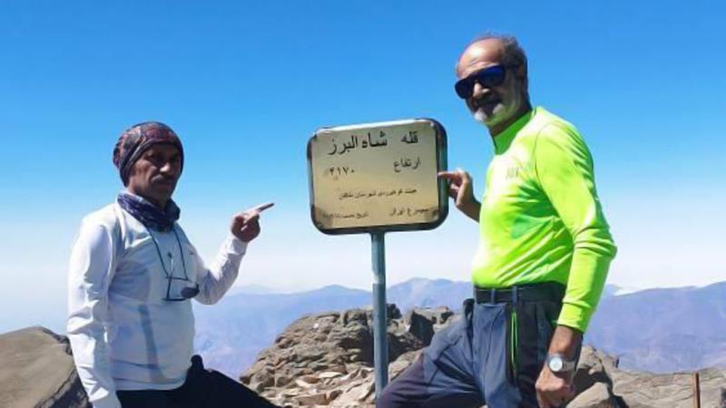 صعود دو کوهنورد و پیشکسوت همدانی به قله 4170 متری شاه البرز