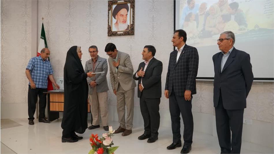 تجلیل از ۵۲ بازنشسته نمونه صندوق بازنشستگی استان همدان